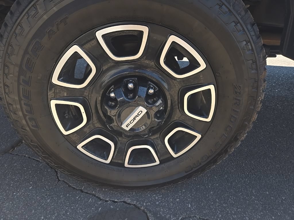 Used 2025 Ford F350 Platinum AWD/4WD image 40