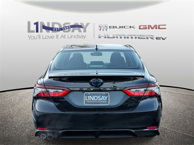 Used 2024 Toyota Camry SE w/ Convenience Package image 3