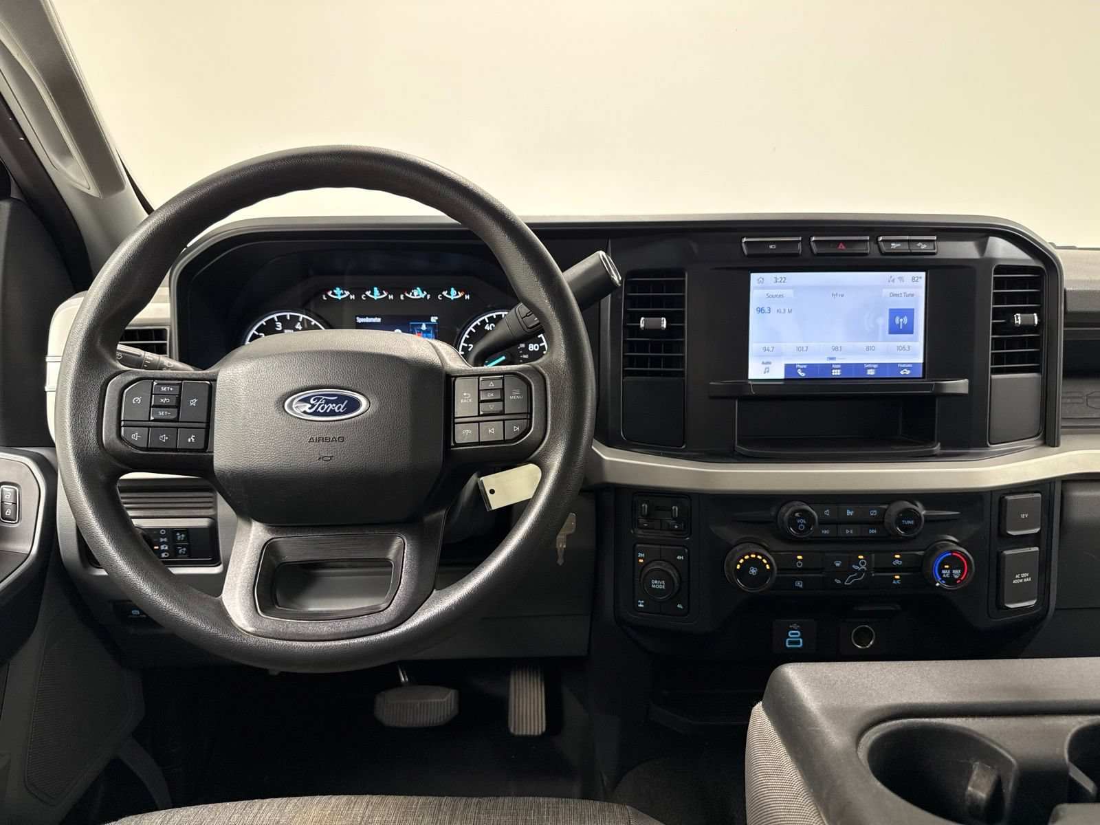 Used 2023 Ford F250 XL w/ STX Appearance Package AWD/4WD image 26