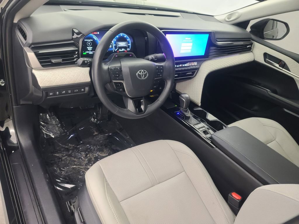 Used 2025 Toyota Camry XSE image 26