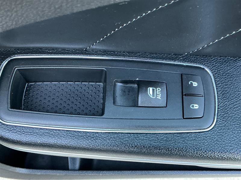 Used 2016 Dodge Charger R/T RWD image 28