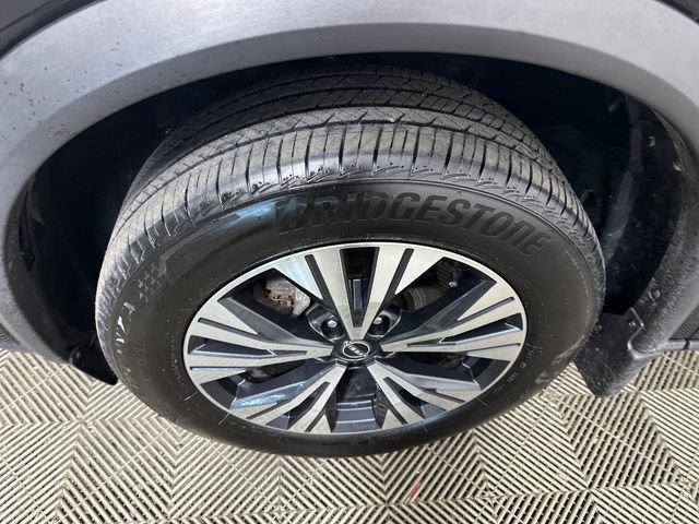 Used 2023 Nissan Rogue SV w/ SV Premium B Package image 10