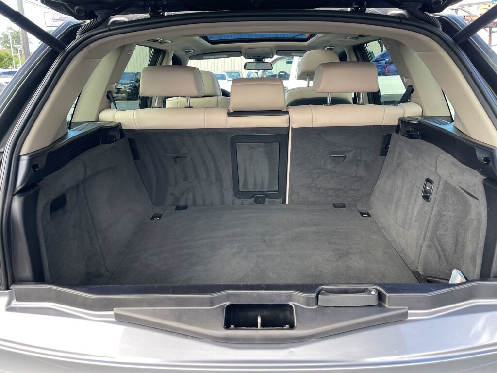 Used 2011 BMW X5 xDrive35i image 9