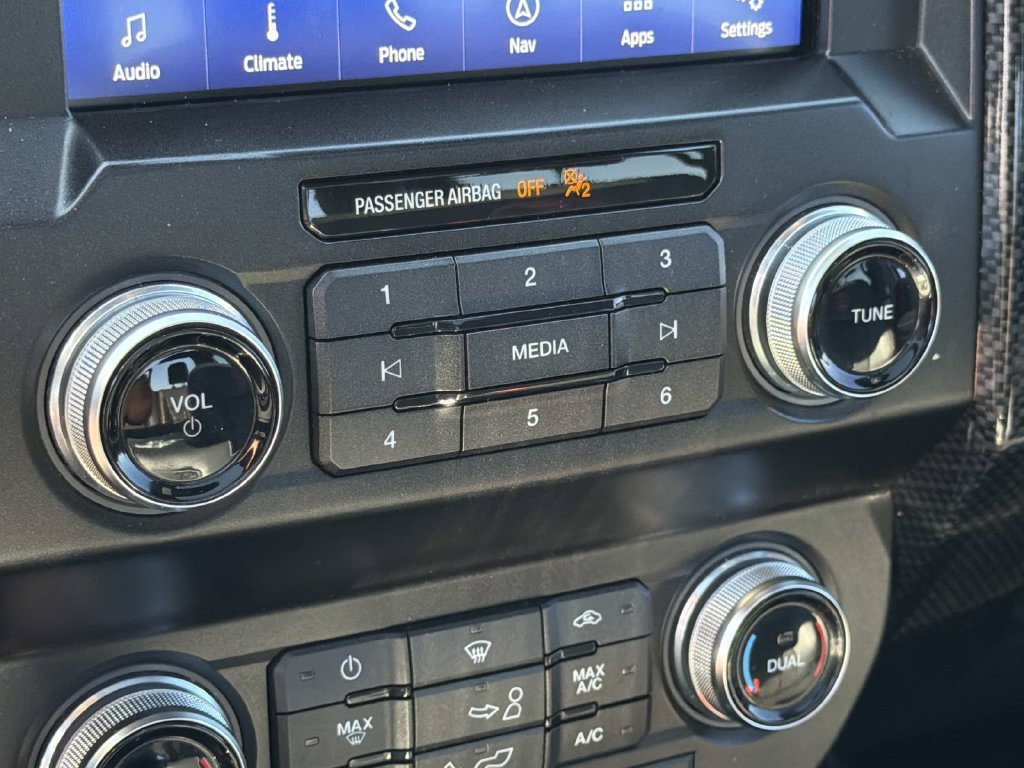 Used 2019 Ford F150 Lariat w/ Equipment Group 502A Luxury AWD/4WD image 32