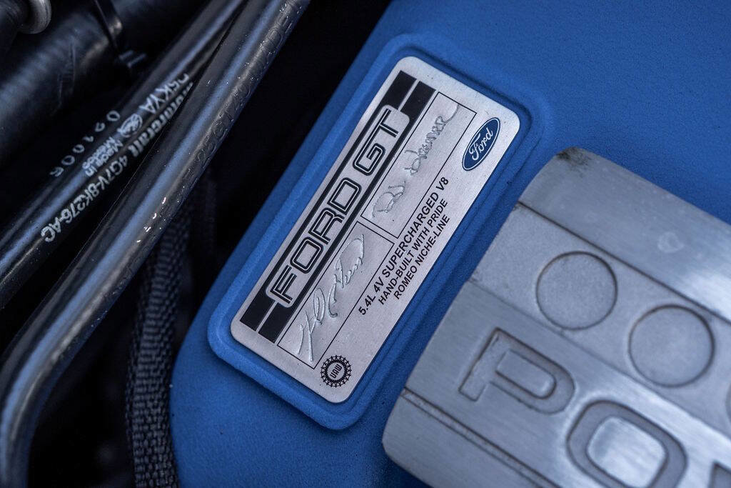 Used 2005 Ford GT image 30