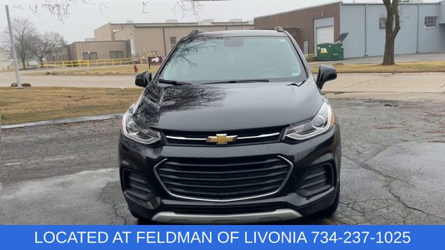 Certified 2022 Chevrolet Trax LT w/ LT Convenience Package image 3