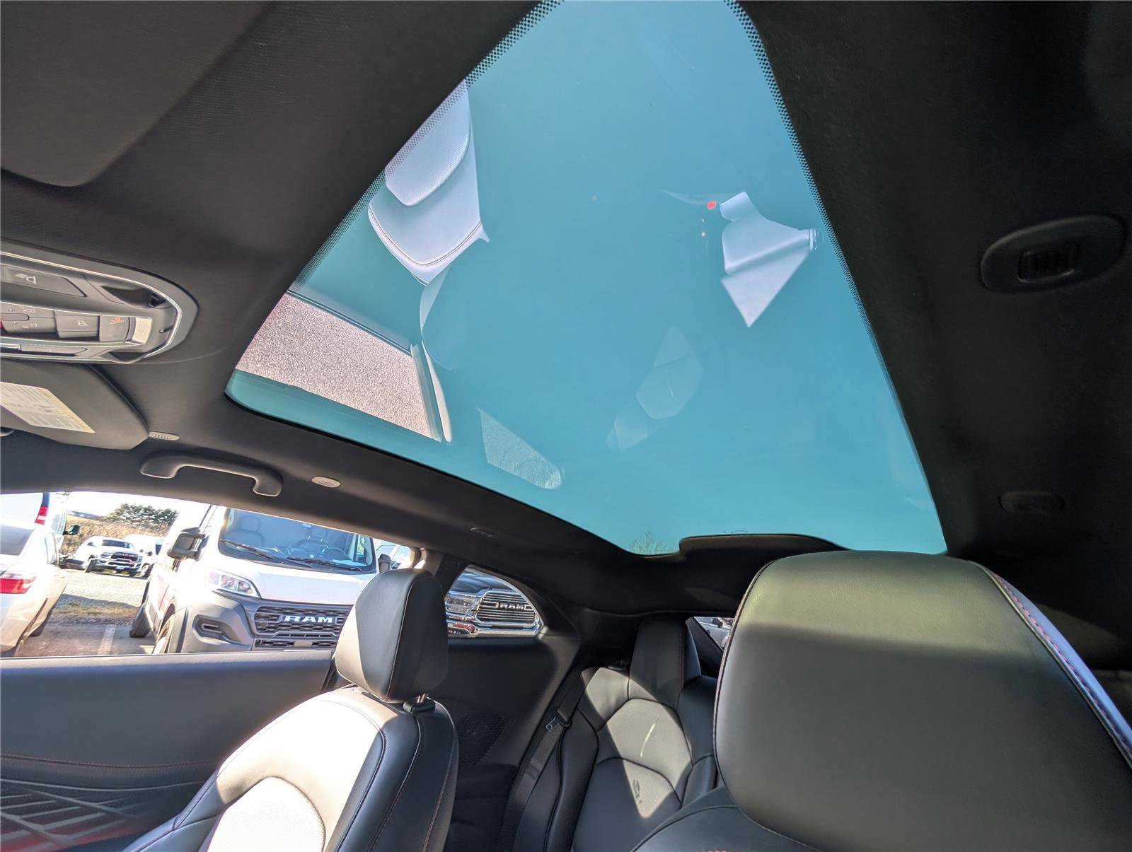 Used 2024 Dodge Charger R/T w/ Plus Group image 28