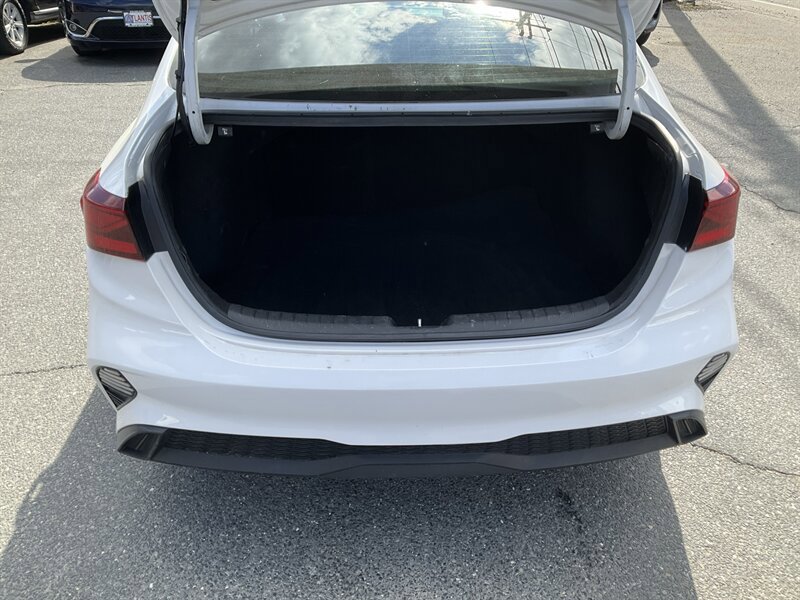 Used 2023 Kia Forte LXS FWD image 12