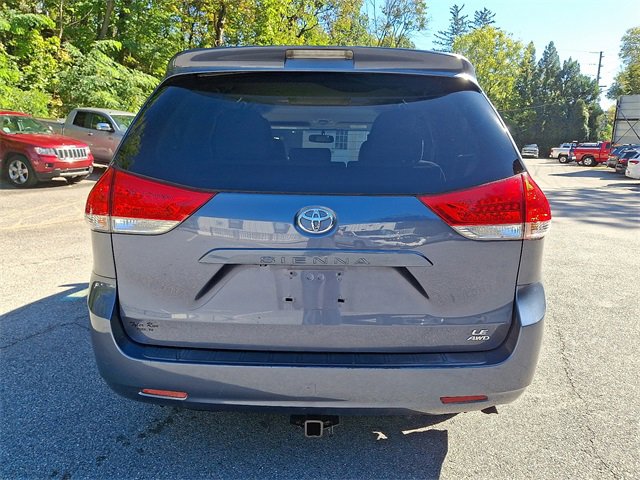 Used 2014 Toyota Sienna LE image 7