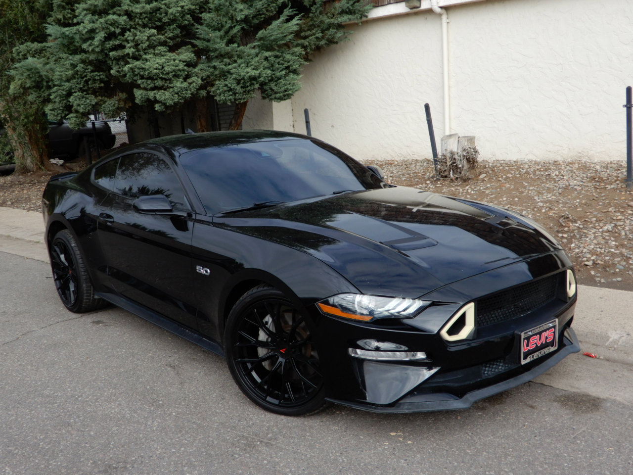 Used 2021 Ford Mustang GT image 3