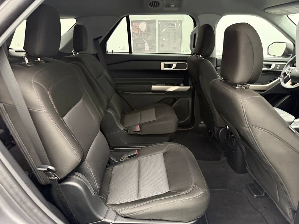 Used 2023 Ford Explorer XLT w/ Class IV Trailer Tow Package AWD/4WD image 41