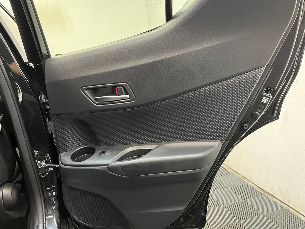 Used 2020 Toyota C-HR LE FWD image 18