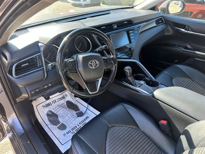 Used 2019 Toyota Camry SE FWD image 8