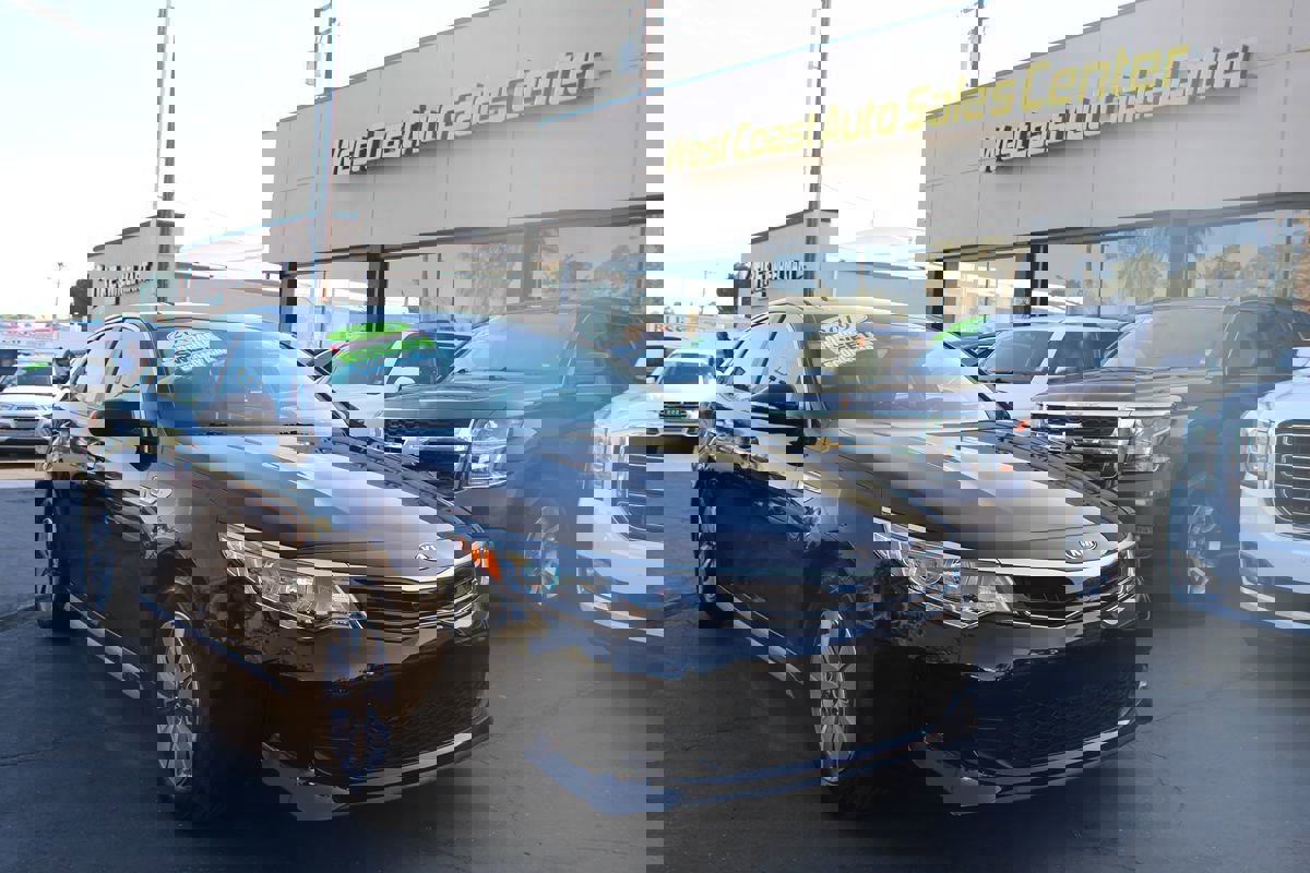 Used 2019 Kia Optima EX image 8