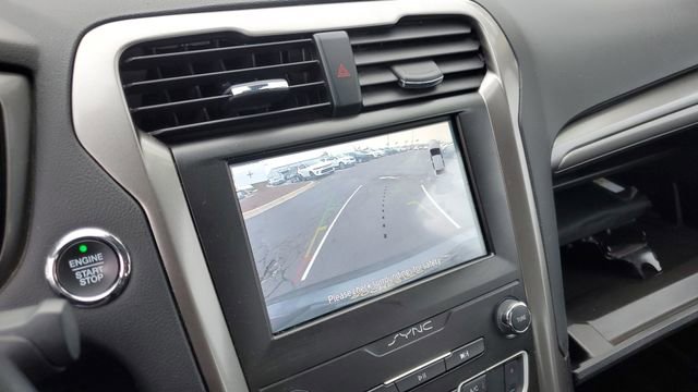 Used 2020 Ford Fusion SE image 17