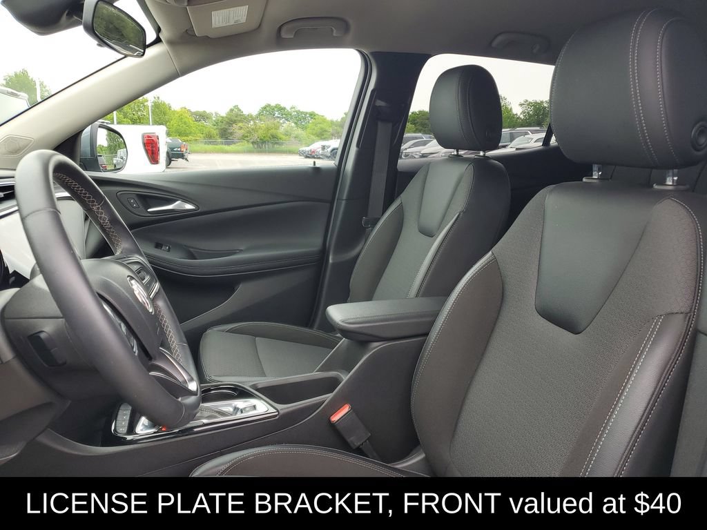 Used 2022 Buick Encore GX Preferred w/ Cold Weather Comfort Package AWD/4WD image 5