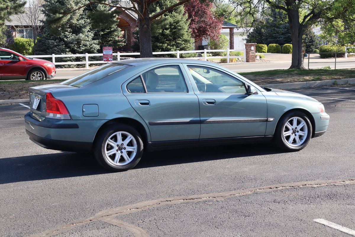 Used 2004 Volvo S60 2.5T AWD/4WD image 4