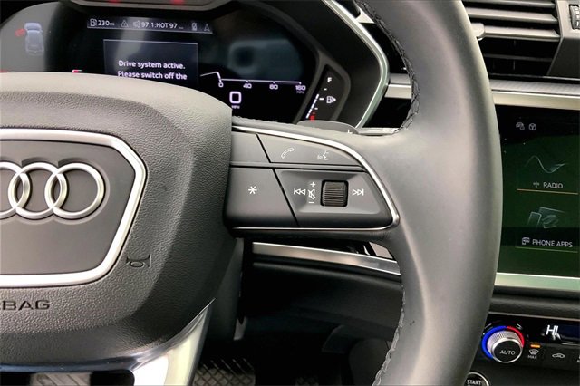 Used 2025 Audi Q3 2.0T Premium Plus image 19