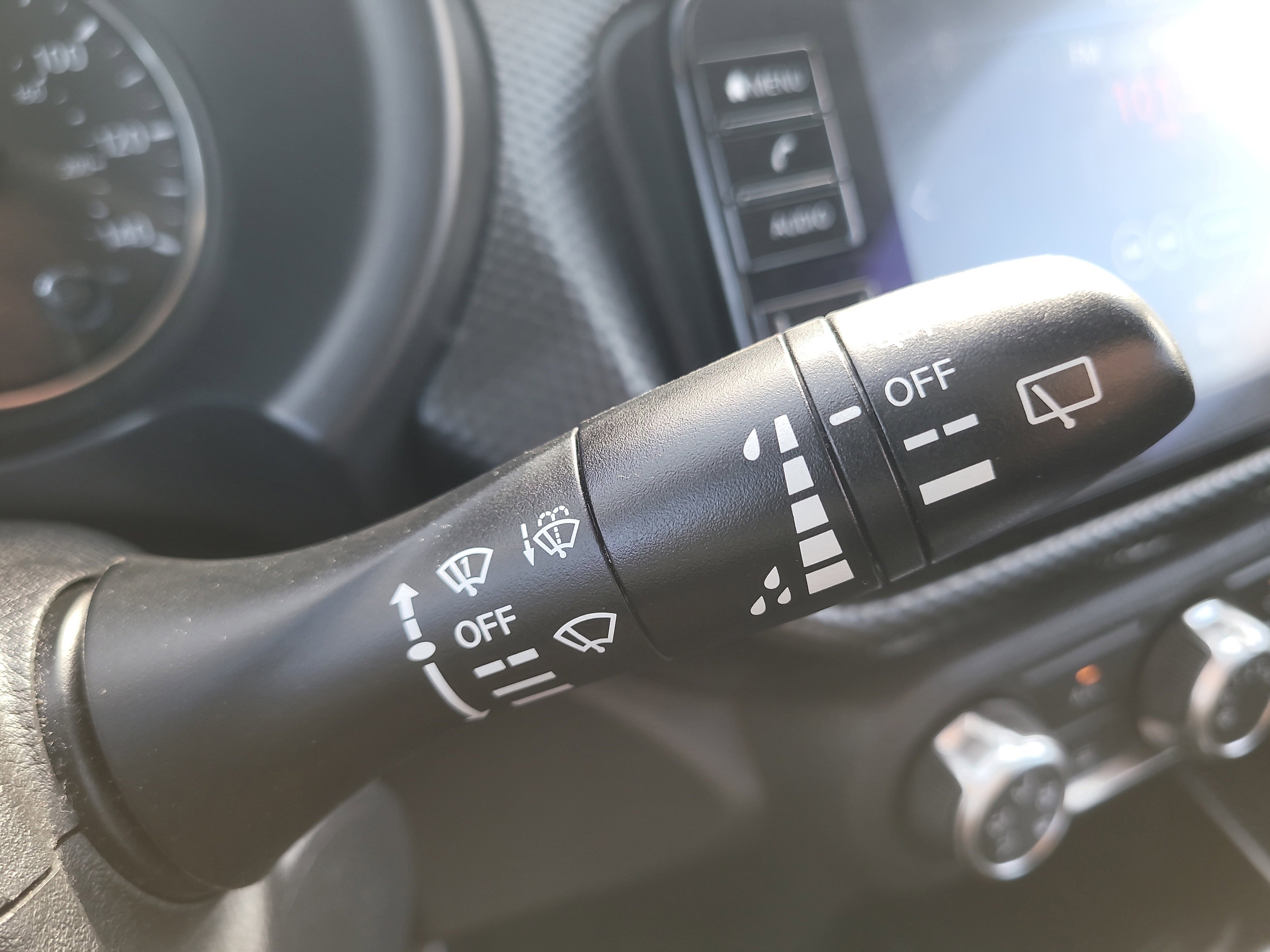 Used 2024 Nissan Kicks SV image 30