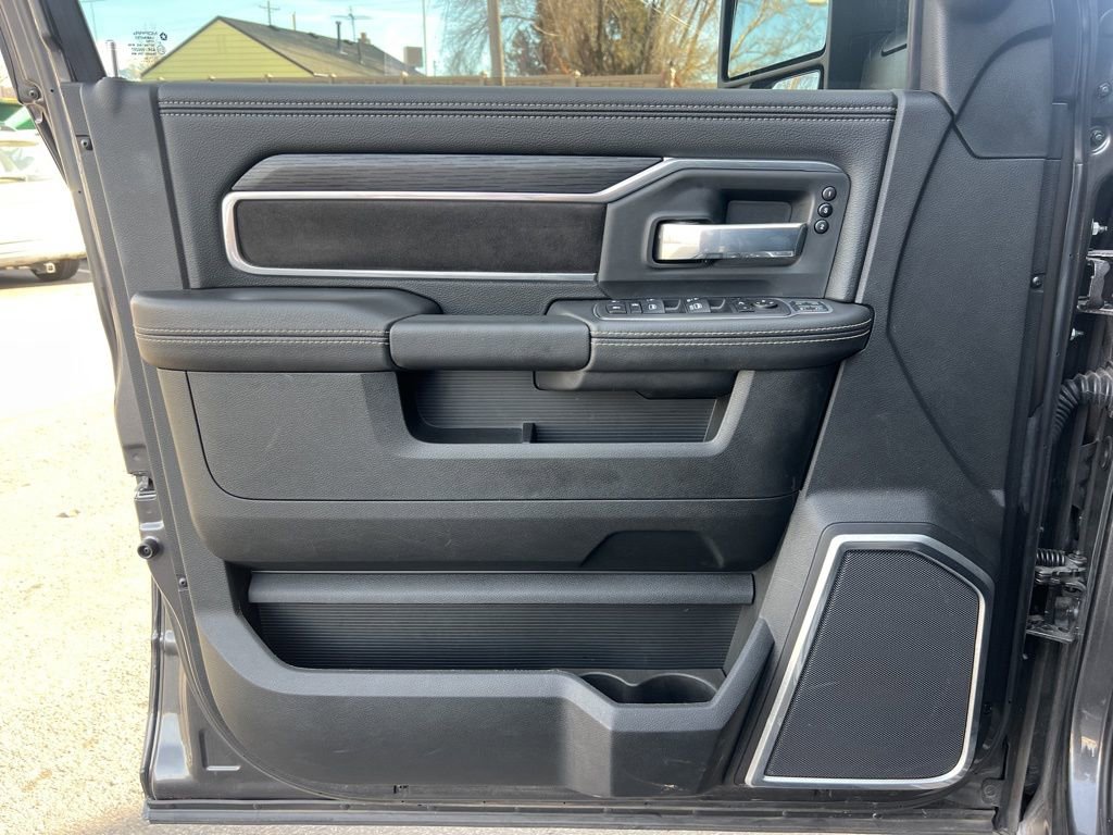 Used 2024 RAM 3500 Laramie w/ Night Edition image 10