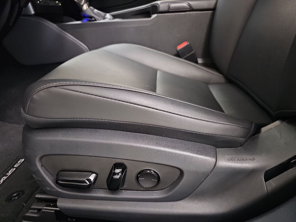 Certified 2025 Lexus ES 300h w/ Premium Package FWD image 28