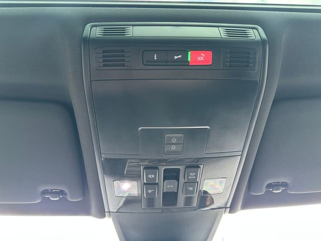 Used 2022 Volkswagen Tiguan SEL R-Line image 17