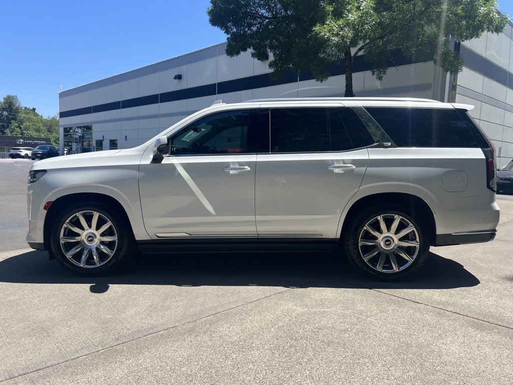 Used 2022 Cadillac Escalade Premium Luxury Platinum image 3