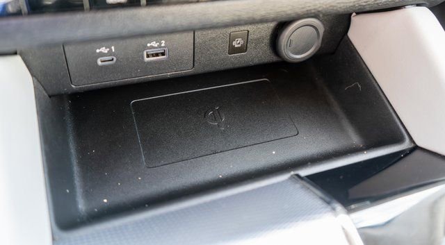 Used 2023 Mitsubishi Outlander 4WD Plug-In Hybrid image 35