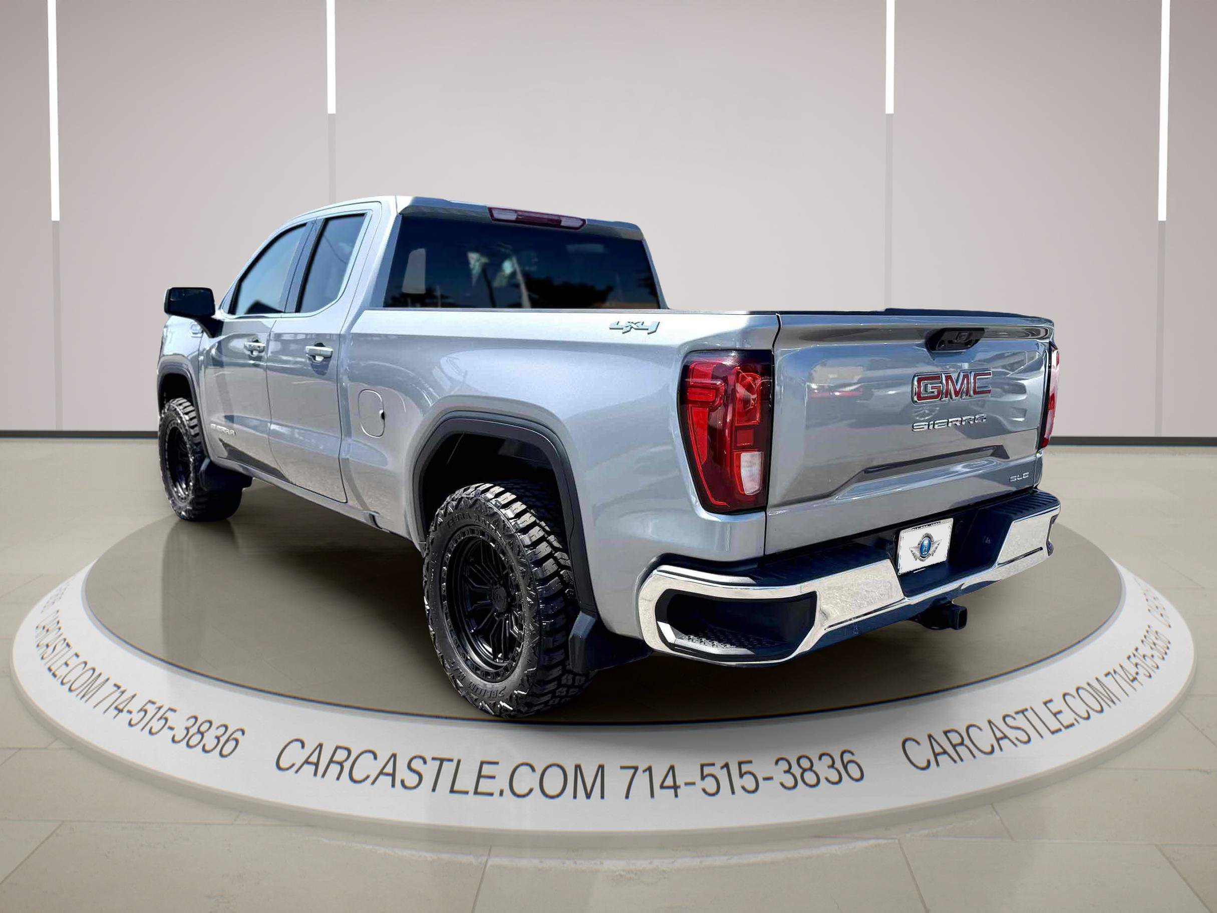 Used 2023 GMC Sierra 1500 SLE w/ Enhanced Capability Package AWD/4WD image 3
