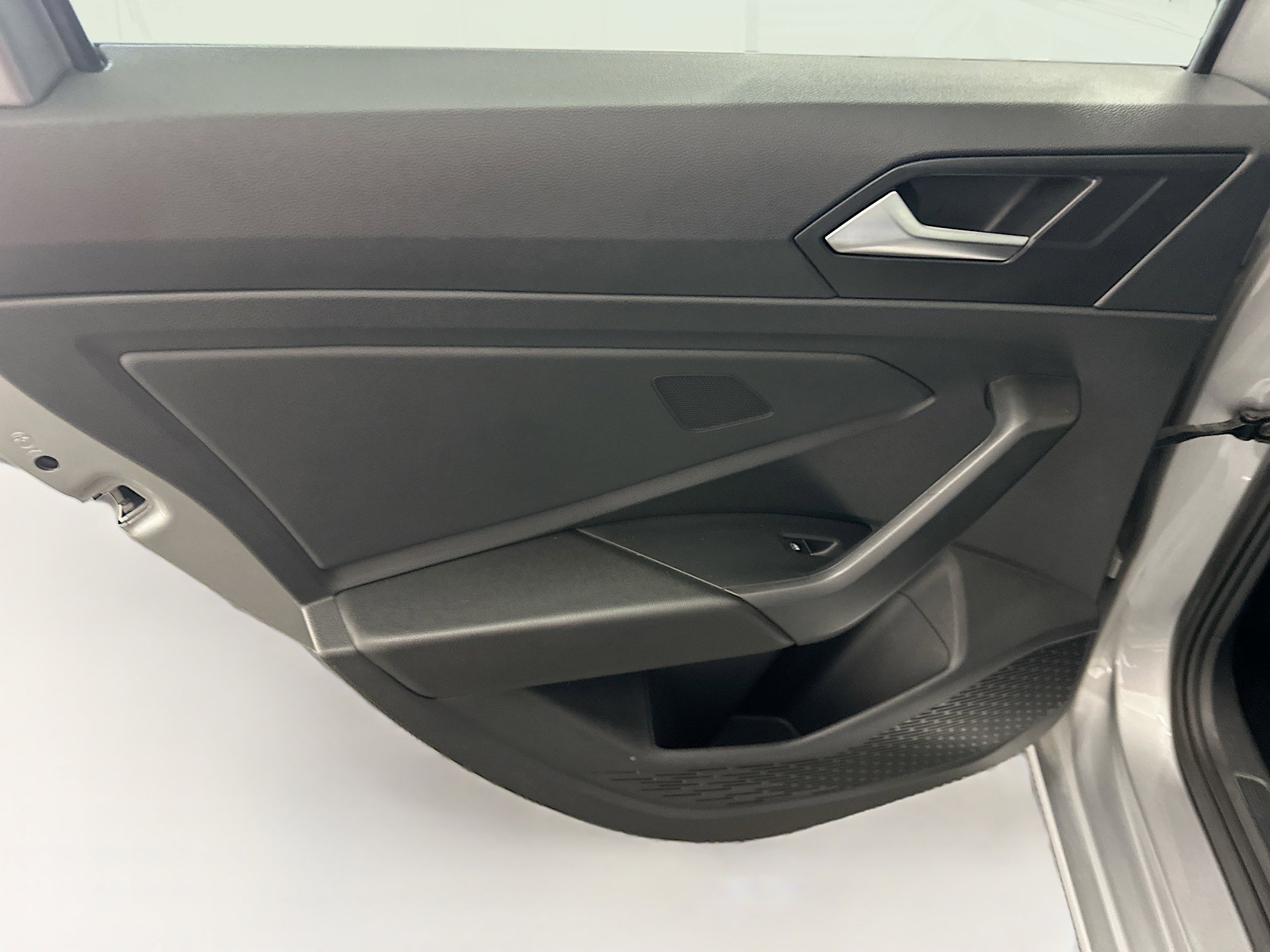 Used 2024 Volkswagen Jetta SE image 27