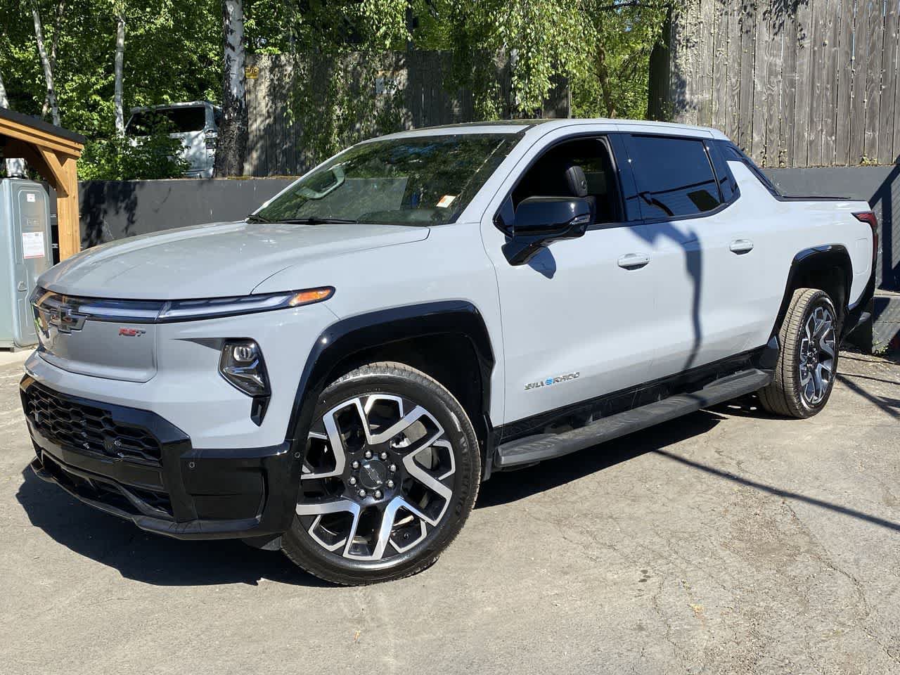 Used 2025 Chevrolet Silverado EV RST