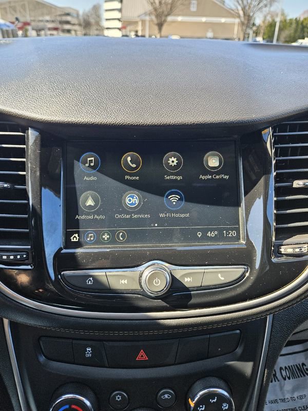 Used 2018 Chevrolet Trax LT w/ Sun & Sound Package image 24