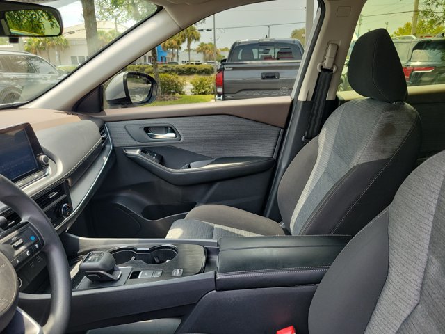 Used 2023 Nissan Rogue SV FWD image 18