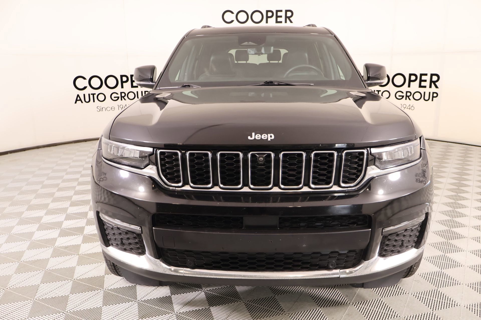 Used 2024 Jeep Grand Cherokee L Limited w/ Luxury Tech Group II AWD/4WD image 10