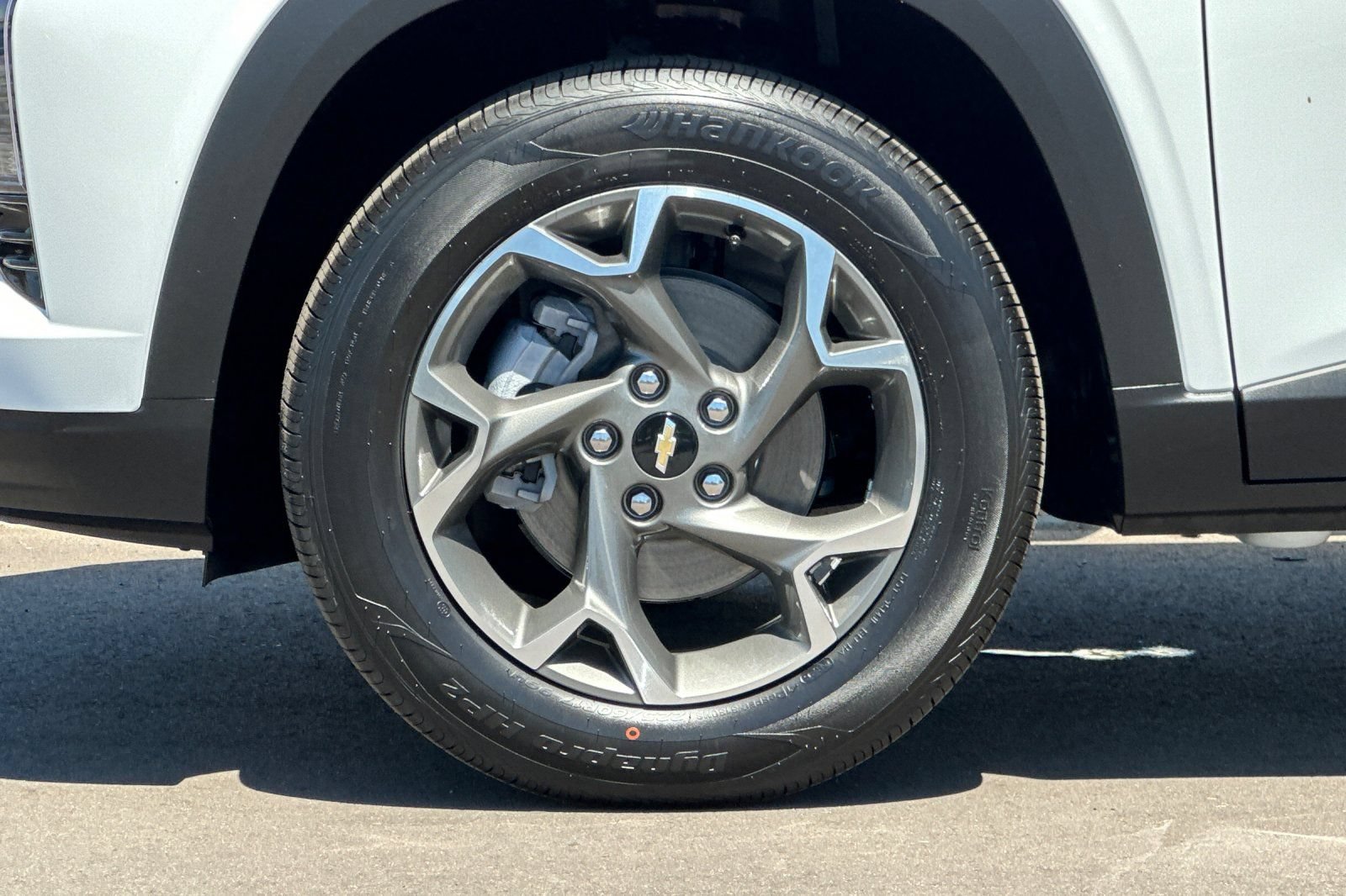 New 2026 Chevrolet Trax LT FWD image 25