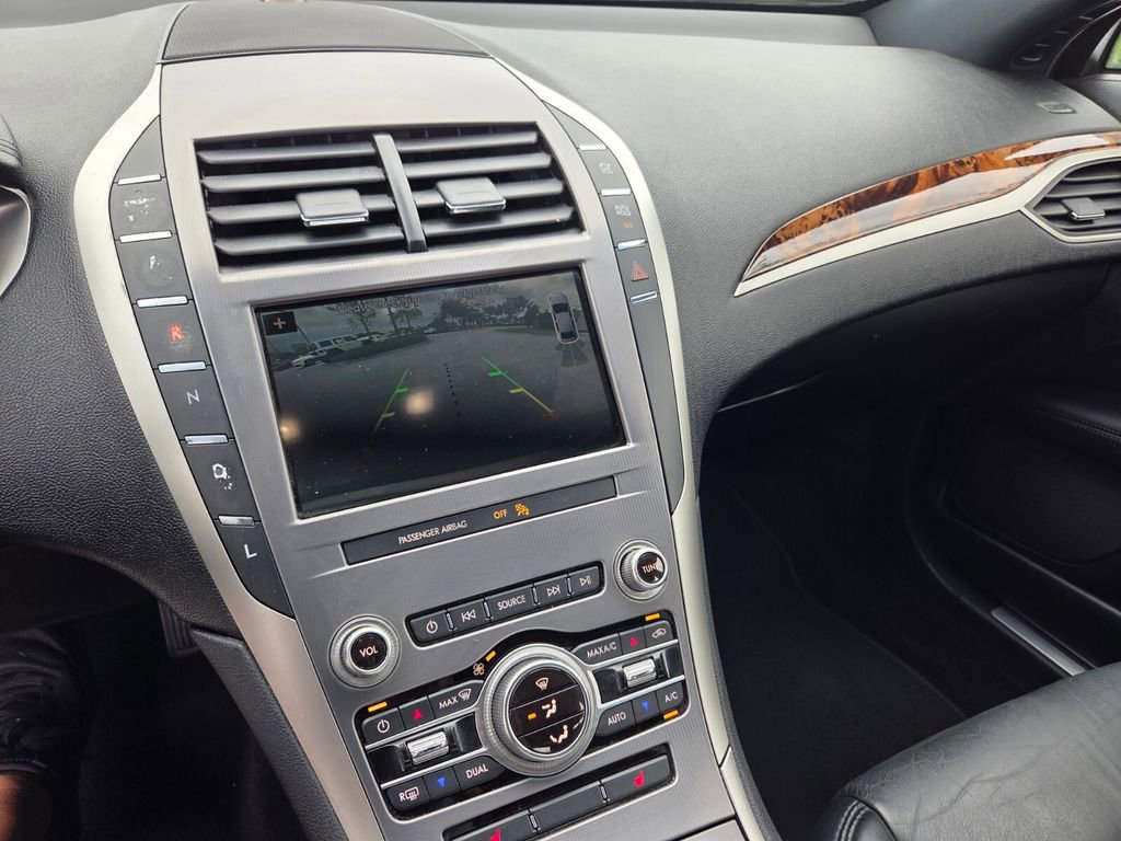 Used 2019 Lincoln MKZ Reserve FWD image 14