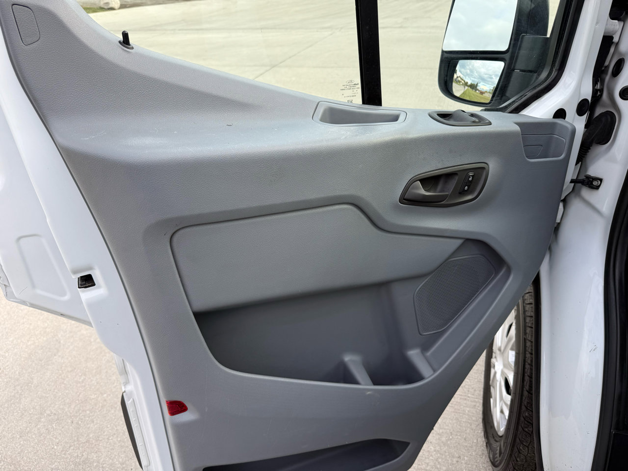 Used 2019 Ford Transit 250 130 Low Roof w/ Exterior Upgrade Package image 11