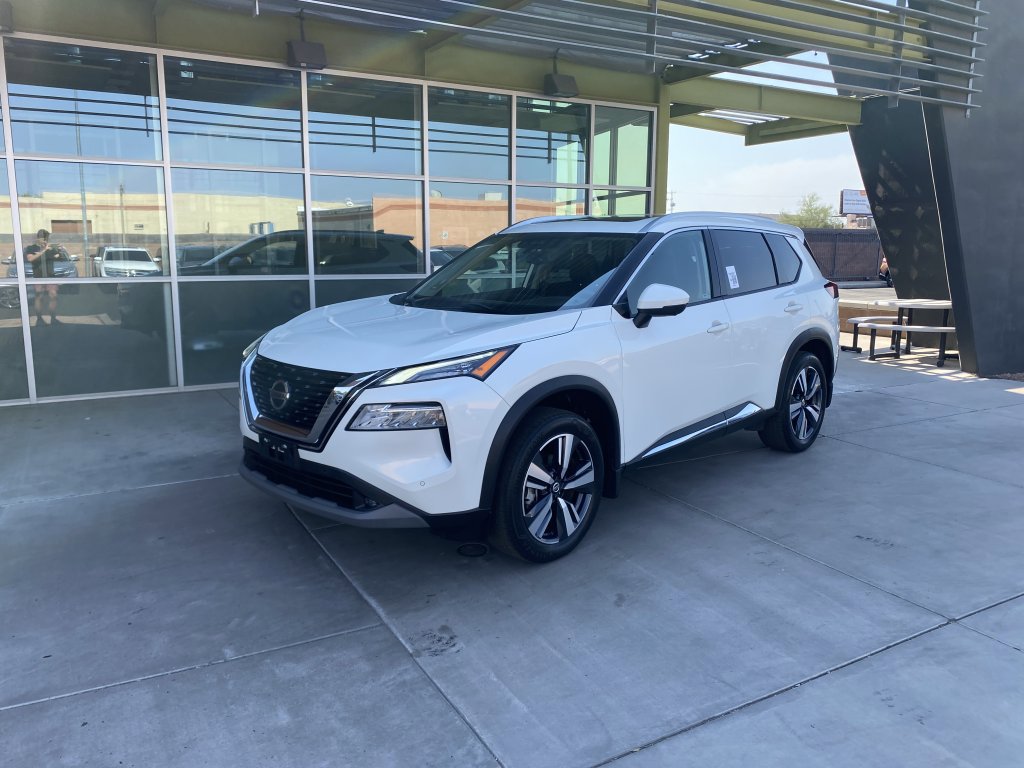 Used 2021 Nissan Rogue SL w/ Premium Package image 1