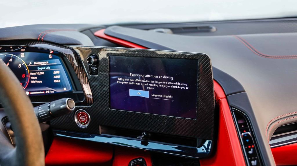Used 2024 Chevrolet Corvette Stingray Premium Conv w/ Stealth Interior Trim Package RWD image 17