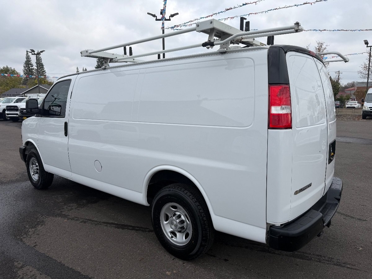 Used 2021 Chevrolet Express 2500 w/ Driver Convenience Package RWD image 7