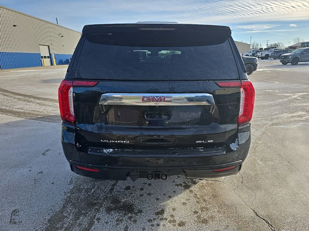 Used 2023 GMC Yukon XL SLE image 4