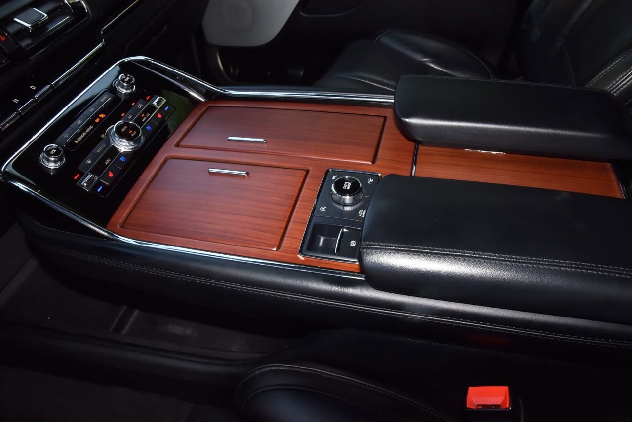 Used 2021 Lincoln Navigator Reserve w/ Luxury Package image 32