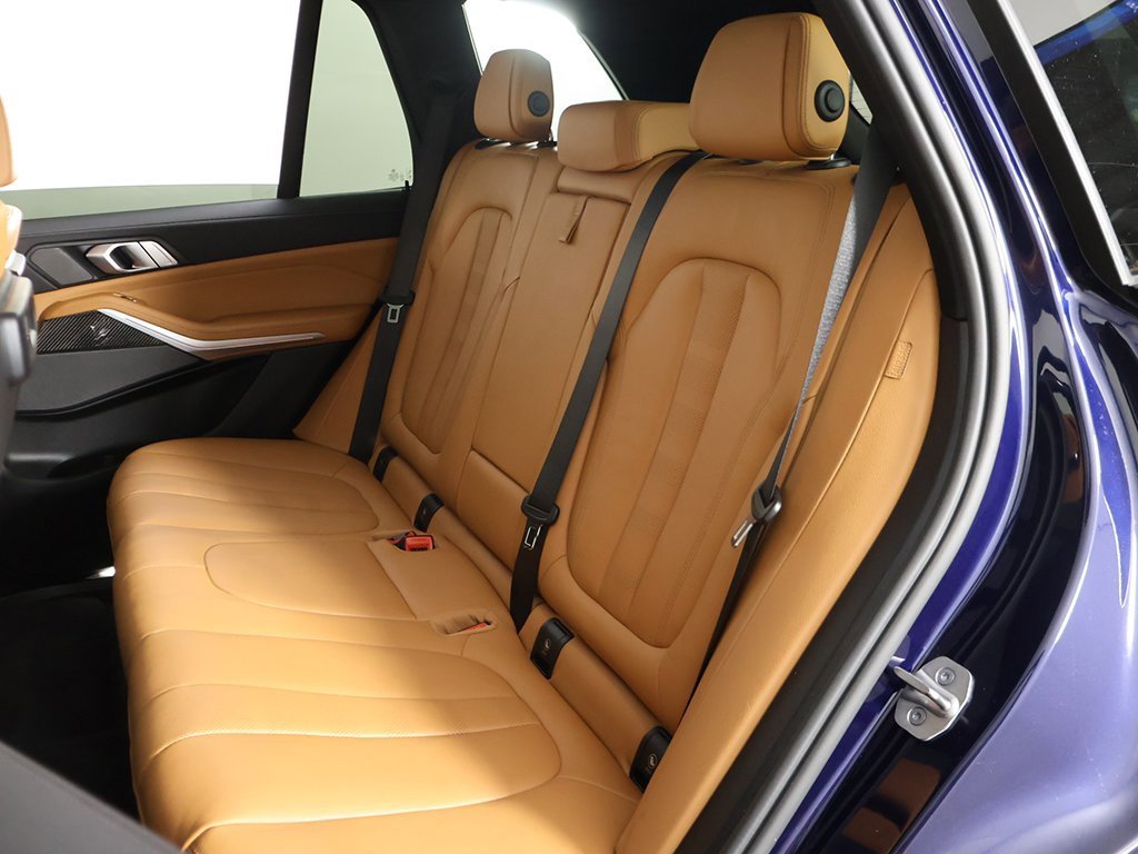 Used 2021 BMW X5 M50i w/ Premium Package image 35