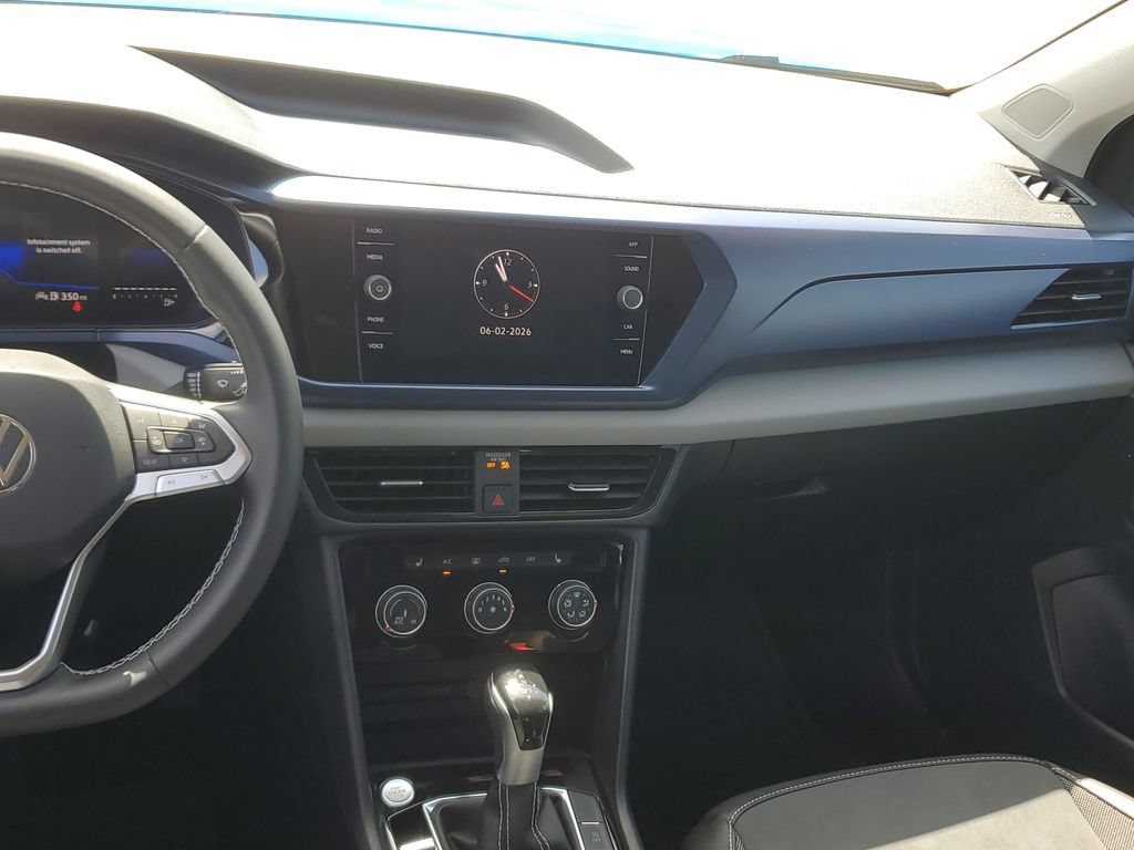 Certified 2023 Volkswagen Taos SE w/ Black Wheel Package FWD image 20