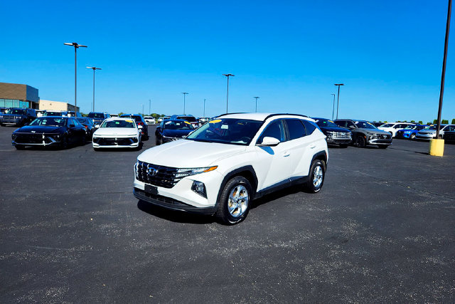 Used 2023 Hyundai Tucson SEL AWD/4WD image 3