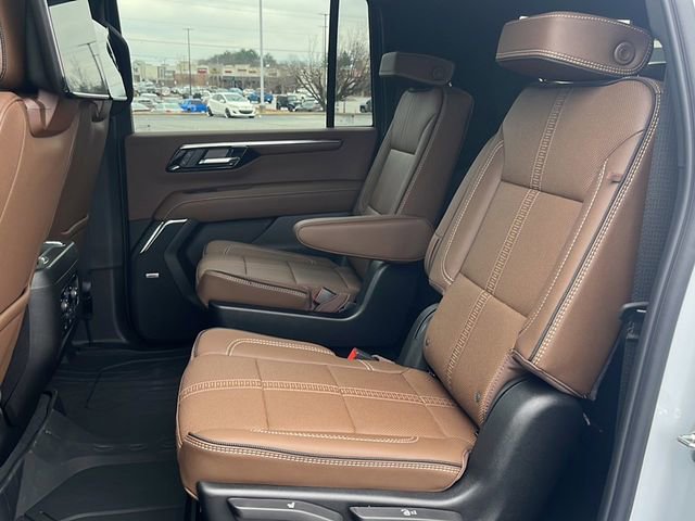 New 2026 Chevrolet Suburban High Country image 14