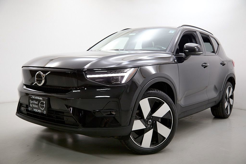 Certified 2023 Volvo XC40 Recharge Ultimate image 2