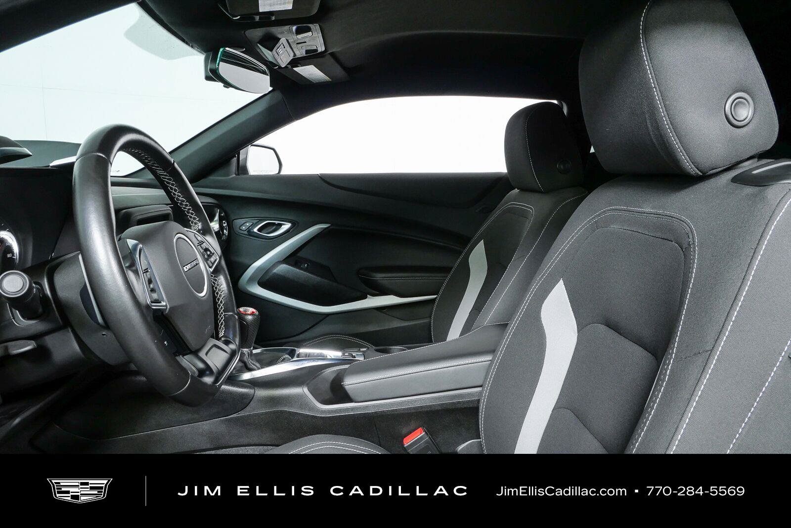 Used 2021 Chevrolet Camaro LT RWD image 5