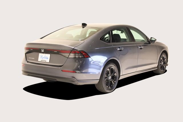 Used 2025 Honda Accord SE image 5