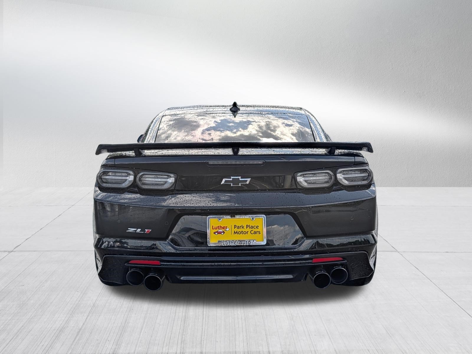 Used 2019 Chevrolet Camaro ZL1 RWD image 6